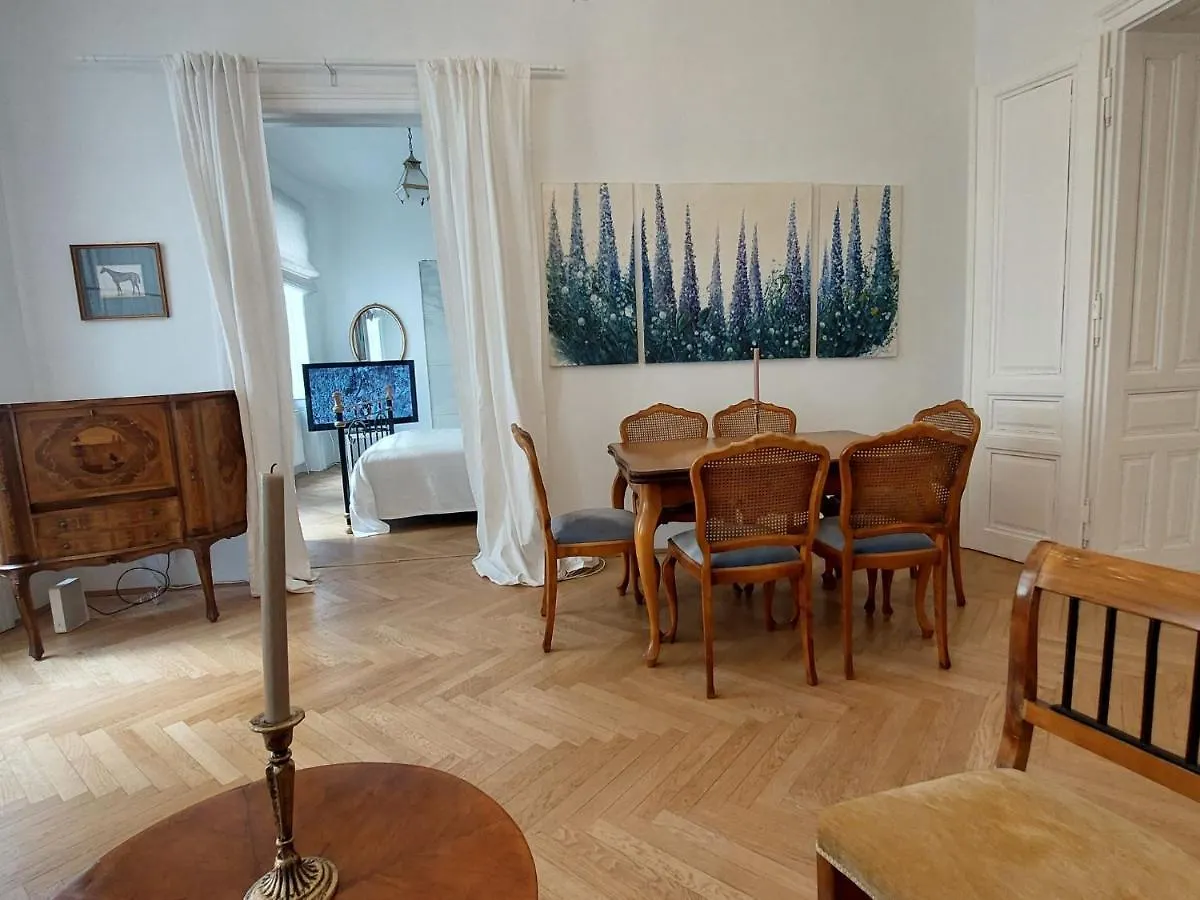 Apartment Am Sobieskiplatz By Interhome Vienna