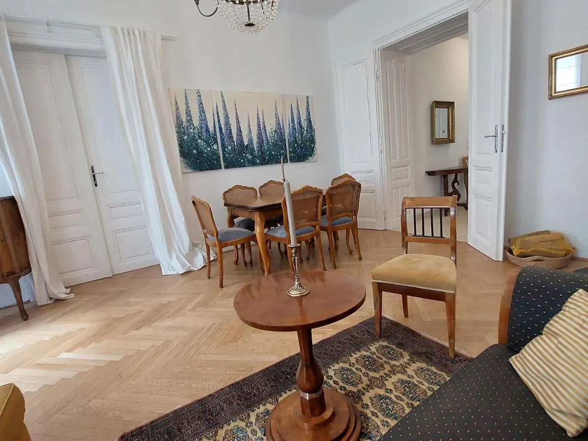 Apartment Am Sobieskiplatz By Interhome Vienna 0*,