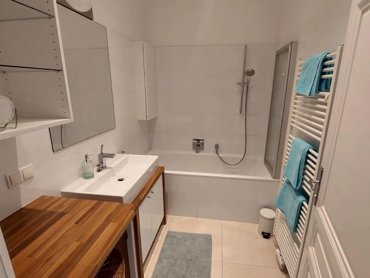 Apartment Am Sobieskiplatz By Interhome Vienna
