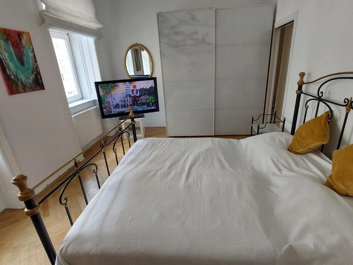 Apartment Am Sobieskiplatz By Interhome Vienna